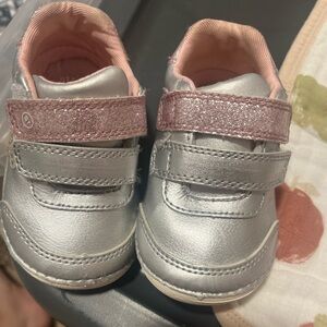 Stride Rite toddler pink and silver Kylo sneaker/walker